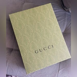 Gucci box , brand new , great condition